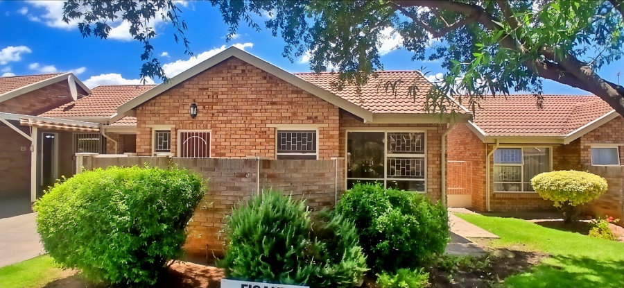 2 Bedroom Property for Sale in Fleurdal Free State